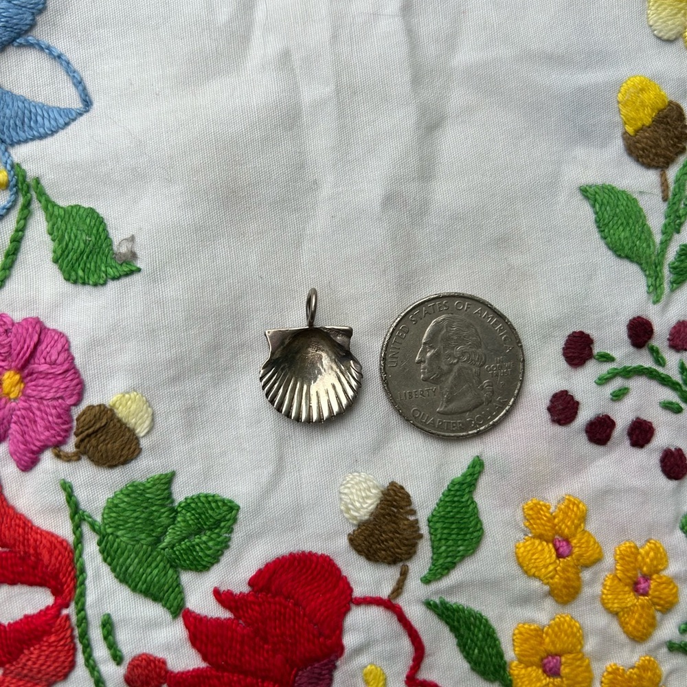 Sterling Silver 925 Shell Charm Pendant (2 for $30) - Picture 2 of 2